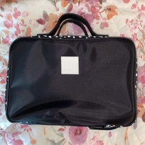 Tender Love And Carry Toiletry Bag